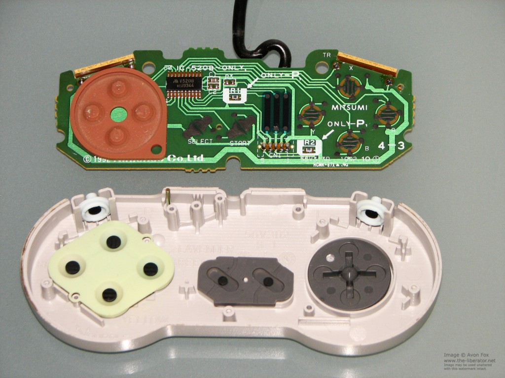 Super-Nintendo-SNES-Controller-005 SNES controller pcb