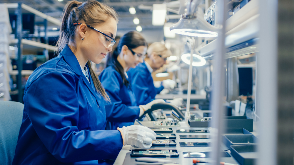 SMD PCBs are created by hand or with the help of machines